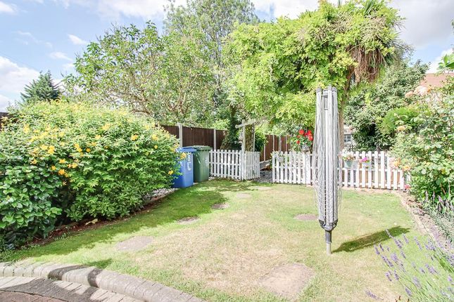 8, Runnymede Road, Stanford-Le-Hope photo 2