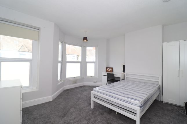 68, Malefant Street, Cardiff photo 2