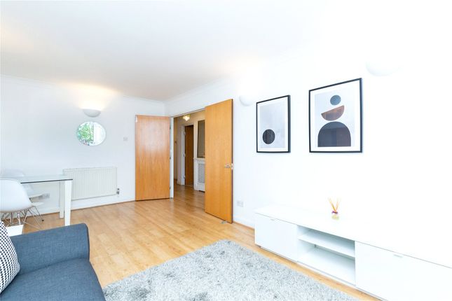 Flat to rent in Canonbury Street, Canonbury, London