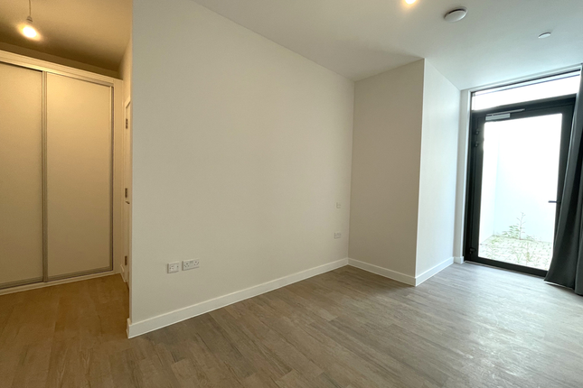 2, 9 Milliners Way Woking, null photo 5