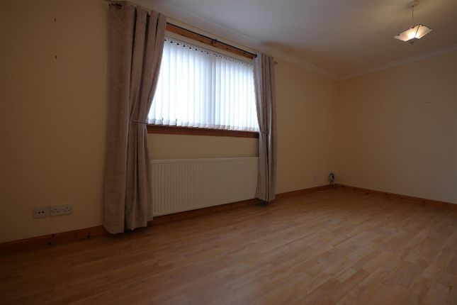 24A, Moorpark Road West, Stevenston photo 3