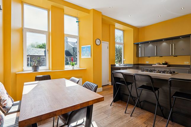 14 Dungoyne Street, Glasgow photo 3