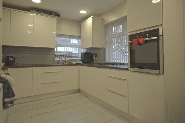 33, Wellington Street West, Salford photo 3