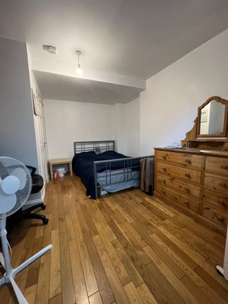 Thumbnail Studio to rent in Chaucer Road, Ashford