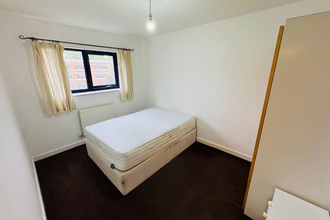18, Chichester Road South, Manchester photo 5