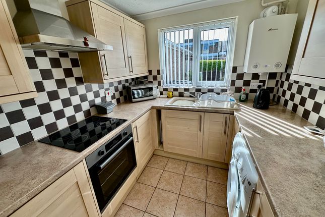 20, Oldfield Close, Doncaster photo 2