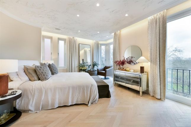 Knightsbridge Luxury  Flat 30, Wellington Court (35).Jpg