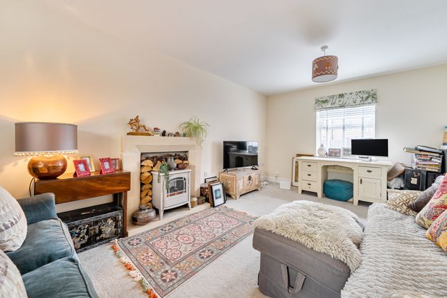31, Greenaways, STROUD photo 4