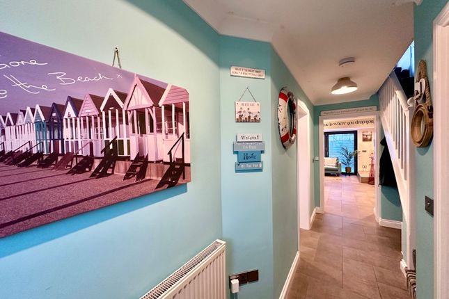 6, Beach Walk, Paignton photo 4
