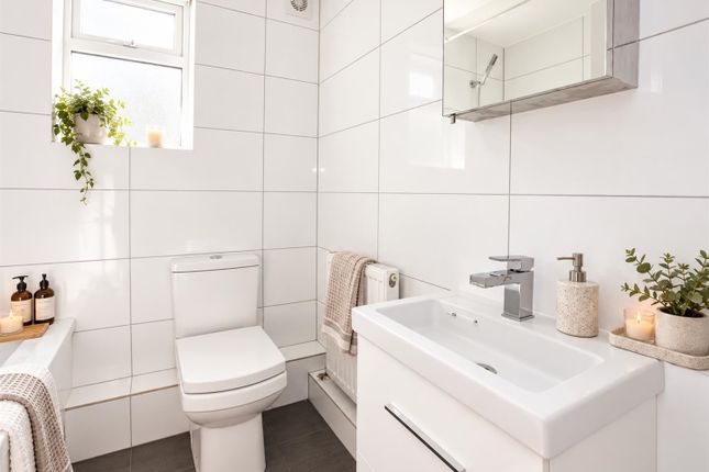 2A, Ravenshurst Avenue, London photo 3