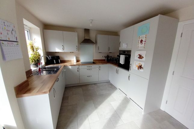 3, Dunstanburgh Walk, Spennymoor photo 4