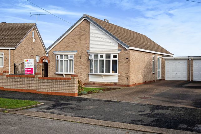 Thumbnail Bungalow for sale in Brimington Road, Willerby, Hull