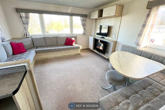 Thumbnail Mobile/park home to rent in Low Road, Harwich