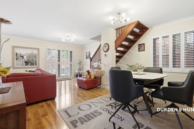 136 Swanbourne Drive, Hornchurch photo 2