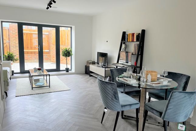 Town house to rent in Denmark Place, Tring