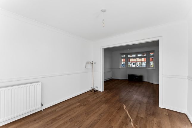 31, Thurleston Avenue, Morden photo 4