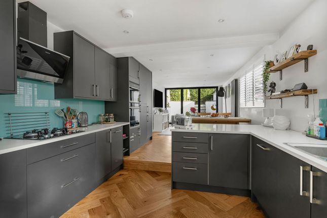 470 West Wycombe Road, High Wycombe photo 2