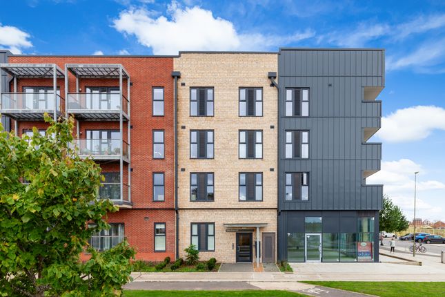 Thumbnail Flat for sale in Anniversary Avenue West, Bicester