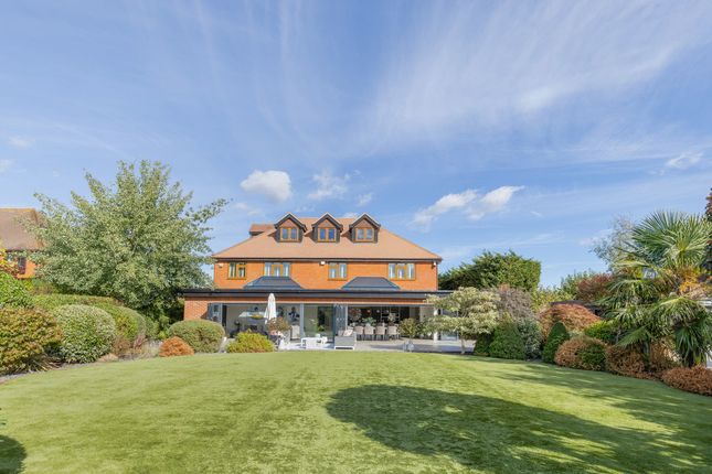 Flat The Old Nurseries, 3, Highfield Road, Surrey photo 4