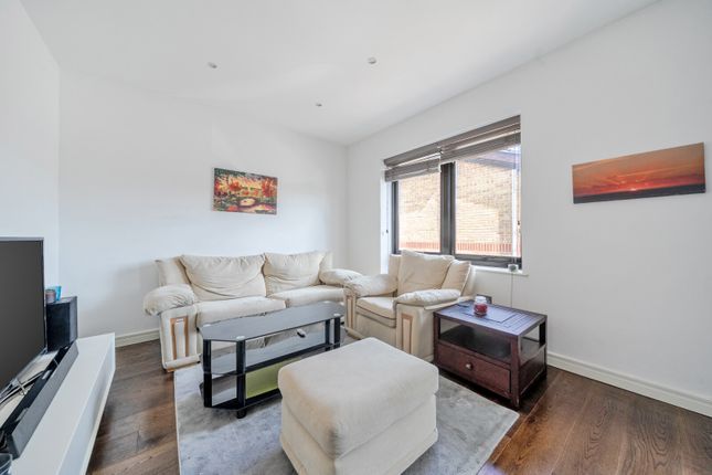 Flat 2, F4,, Kingsway Business Park, Hampton photo 4