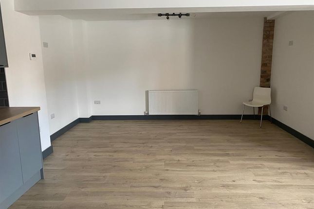 3, James Court, Gainsborough photo 2