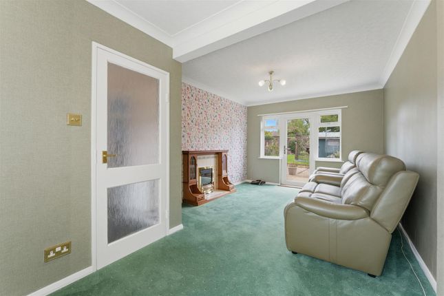 5, Eva Road, Kettering photo 4