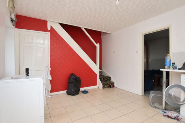 28, High Street, Abercarn photo 4