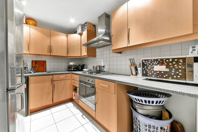 Flat 2, Brookside Court, 132, Brigstock Road, Thornton Heath photo 2
