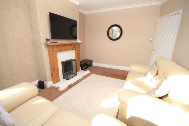 Town house for sale in Beechwood Road, Wibsey, Bradford