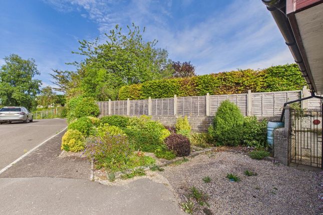 1, Wessex Rise, Somerton photo 2
