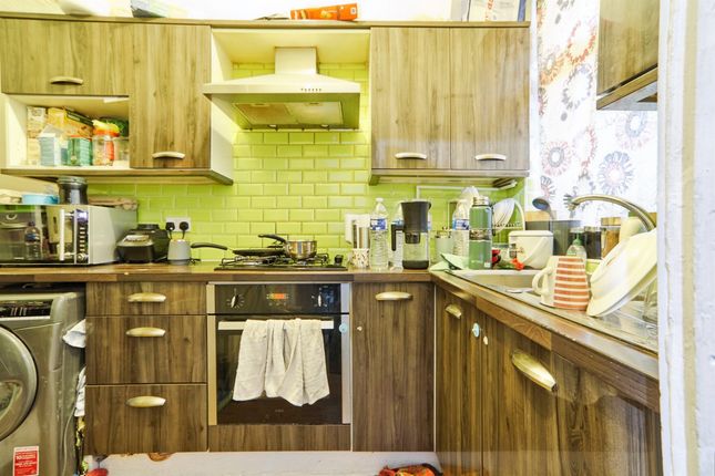 101, Bayswater Place, LEEDS photo 3