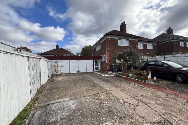 3-bed semi-detached on Napton Grove, West Midlands, £140,000