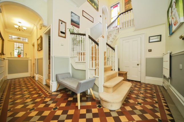 12, Dalton Road, Ipswich photo 3