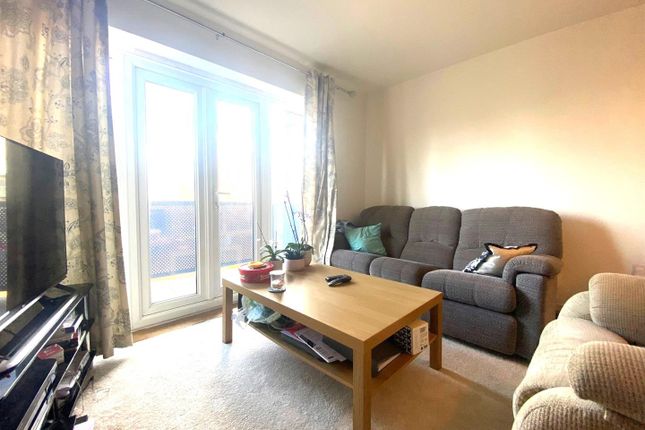 Flat to rent in Little Grebe House, Wraysbury Drive, West Drayton