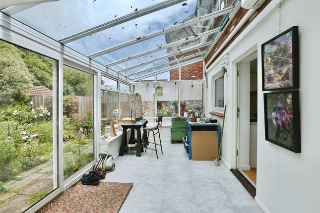 15, Grafton Close, Gosport photo 4