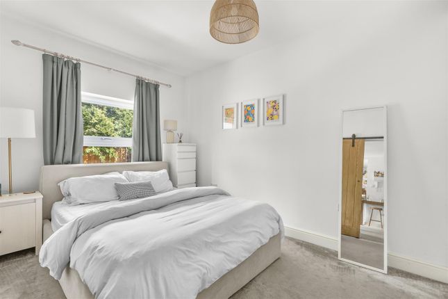 Flat 9 Chilworth House, Rectory Avenue, Hp13 6Hn-1