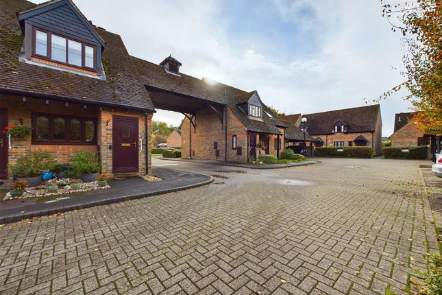 Flat for sale in Highfield Court, Burghfield Common, Reading