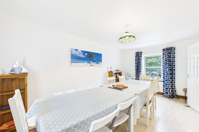 10, Kensington Gardens, Pembrokeshire photo 4