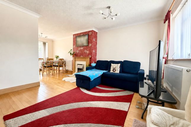 3 Rye Avenue, Cheltenham photo 5