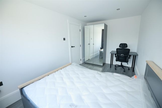 28, Taw Close, Birmingham photo 4