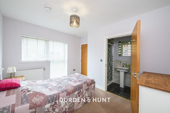 Flat for sale in Bournebrook Grove, Romford