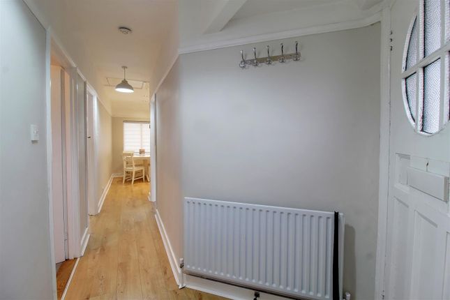 46, Strafford Gate, Potters Bar photo 3