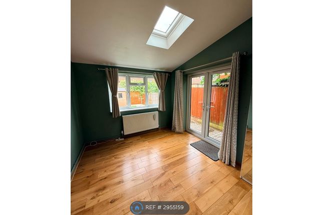Pettingrew Close, Walnut Tree, Milton Keynes photo 4