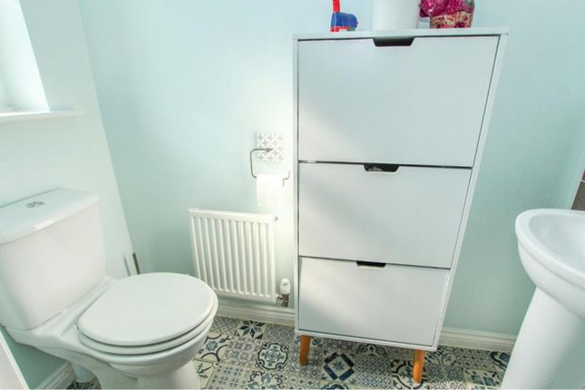11, Orchard Close, Radstock photo 4