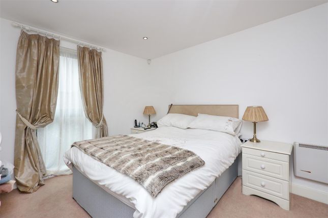 Flat for sale in Hall View, Bradbury Place, Chesterfield