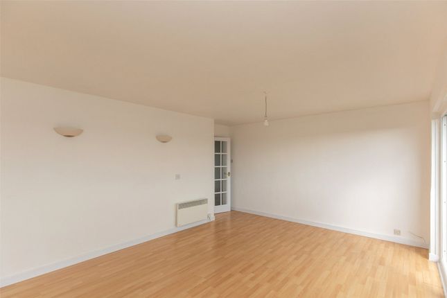8 Raven Court,, Westover Gardens, Bristol photo 4