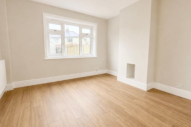 7, Henshaw Oval, Leeds photo 5