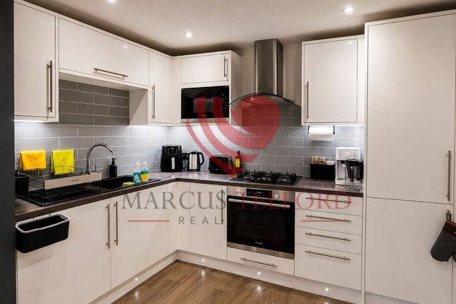 5, Page Road, Feltham photo 5