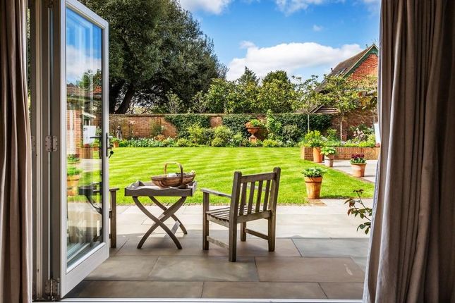 17, Rose Hill, Dorking photo 2