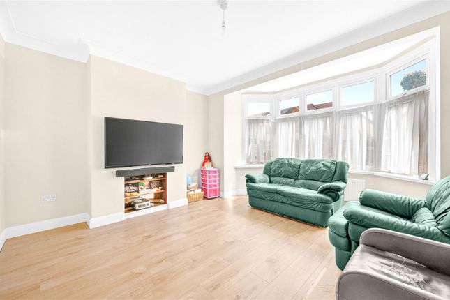 50, Royston Gardens, Ilford photo 2